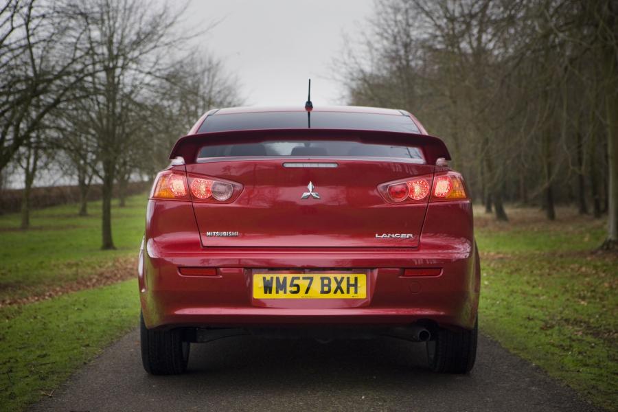  Mitsubishi Lancer 2007 года  (фото 17 из 104)